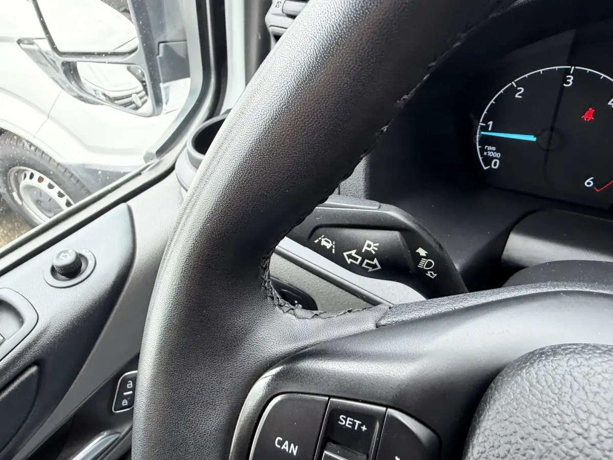 300 2.0 TDCI L2H1 Trend / Camera / app connect / 3 zits / cruise