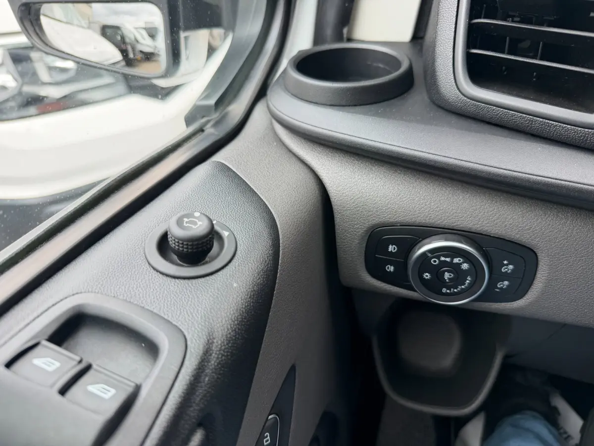 300 2.0 TDCI L2H1 Trend / Camera / app connect / 3 zits / cruise