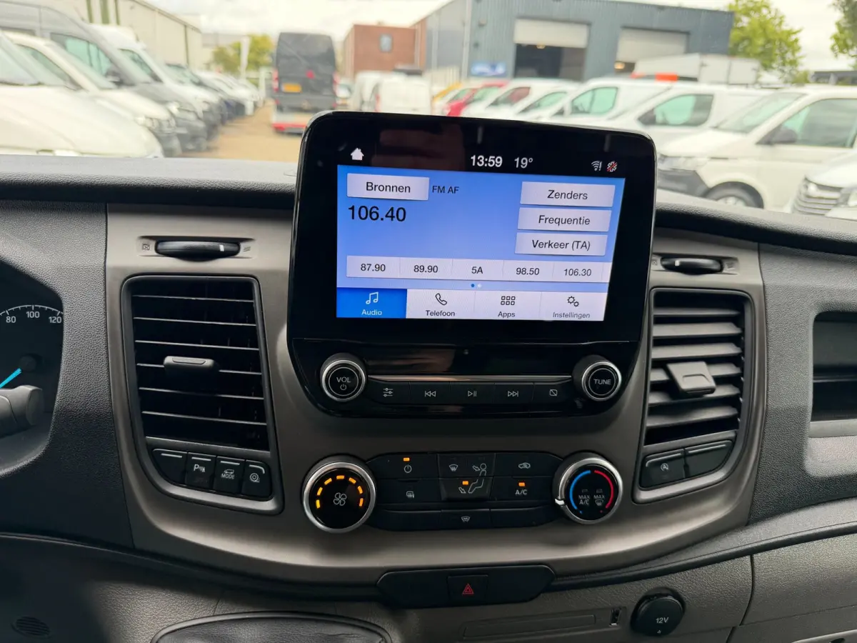 300 2.0 TDCI L2H1 Trend / Camera / app connect / 3 zits / cruise