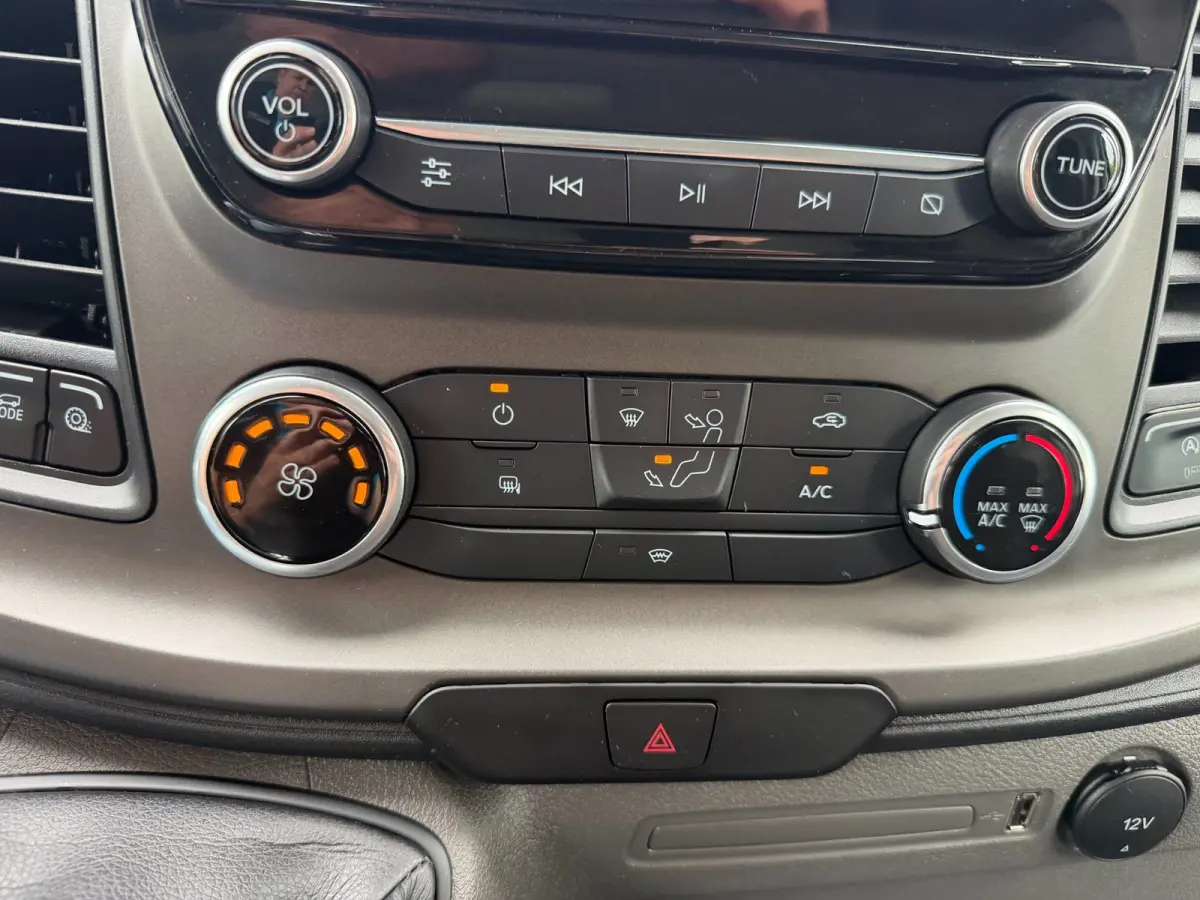300 2.0 TDCI L2H1 Trend / Camera / app connect / 3 zits / cruise