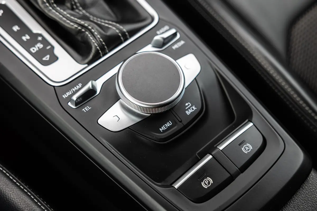 35 TFSI 150pk S-tronic S Edition | Camera | Smartphone Interface | Matrix LED | PDC | Optiek Zwart