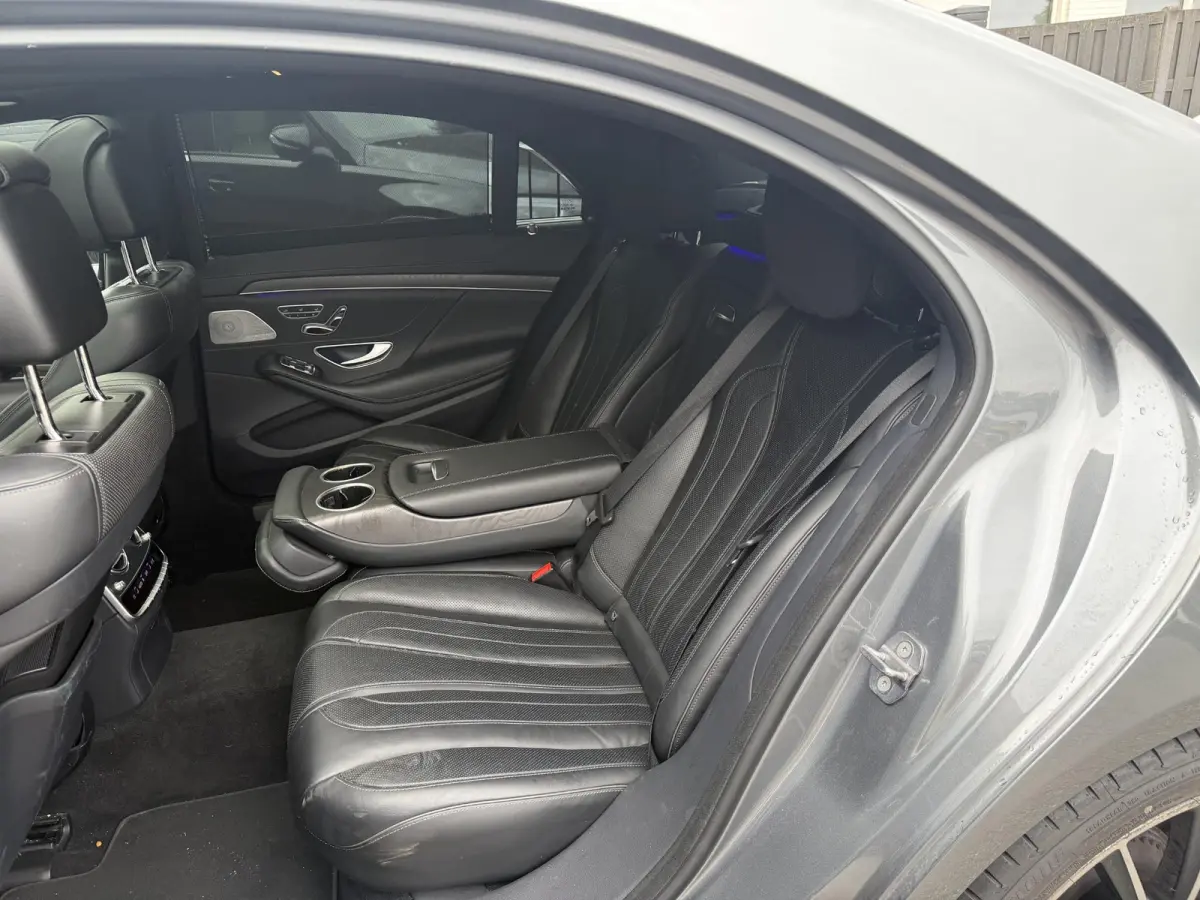 400d 4Matic Lang AMG | Panoramadak | 360* Camera | Massage | Head-Up | Stoelventilatie/Verwarming | Sfeerverlichting |