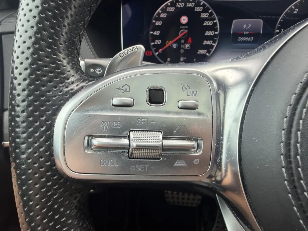 400d 4Matic Lang AMG | Panoramadak | 360* Camera | Massage | Head-Up | Stoelventilatie/Verwarming | Sfeerverlichting |