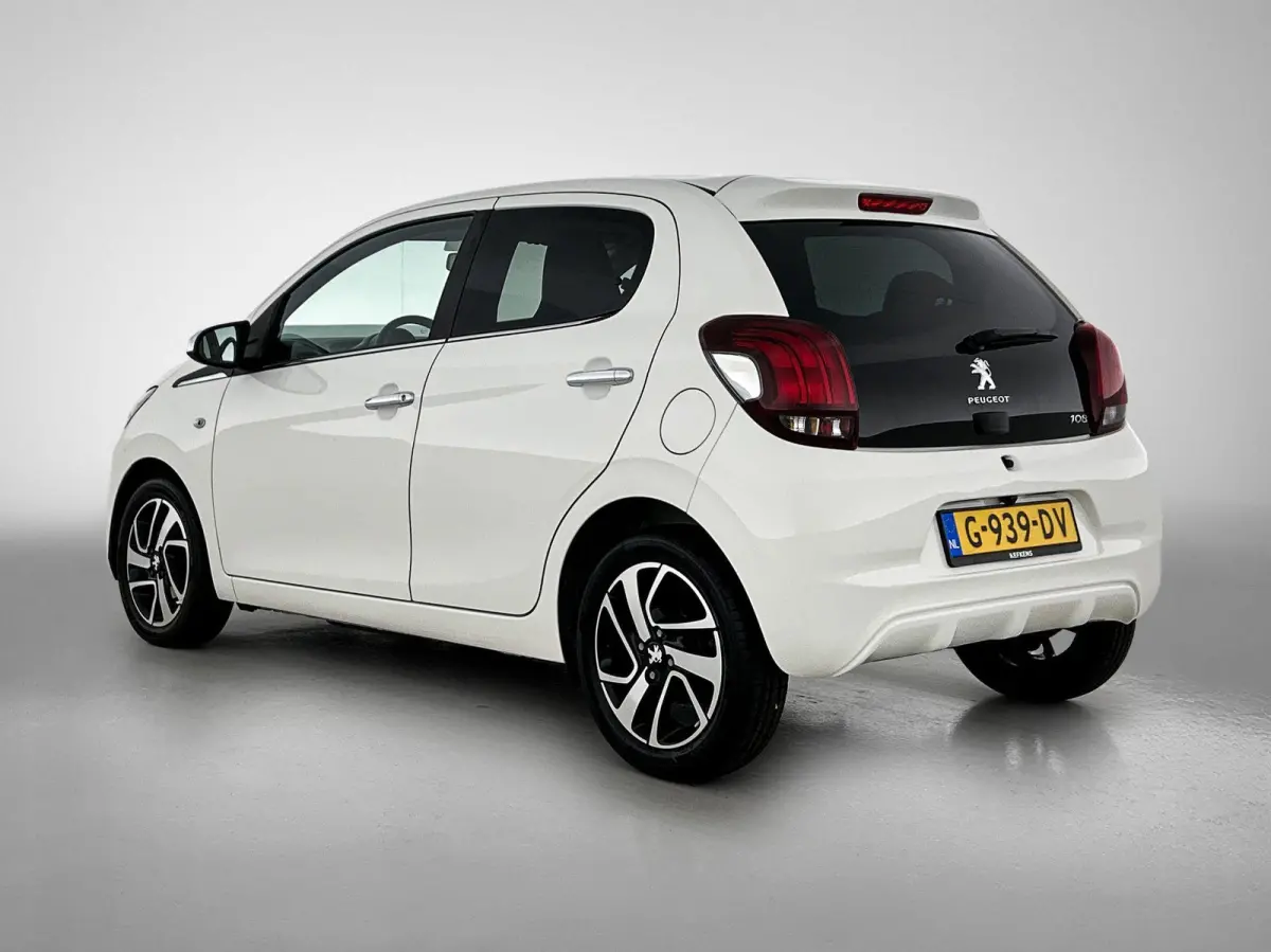1.0 e-VTi Allure | Appe Carplay/Android Auto | Achteruitrij Camera | Airco | Snelheidsbegrenzer | Privacy Glas | 15" LMV |