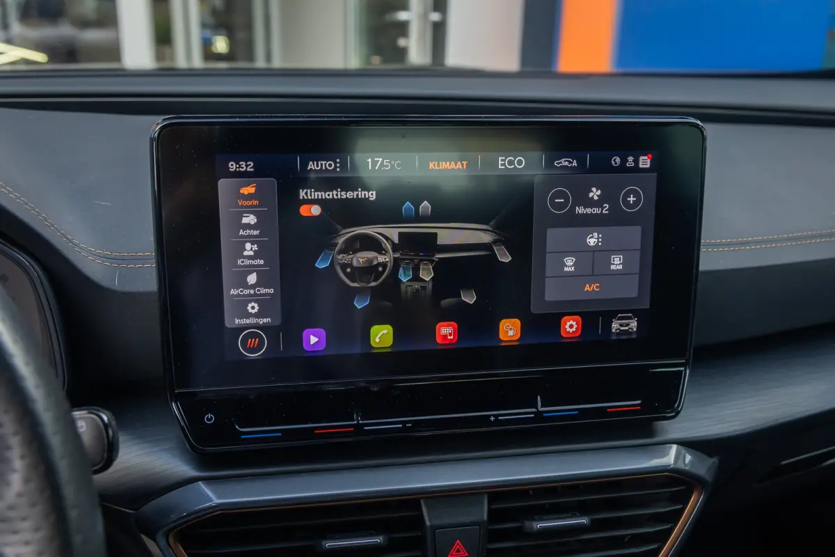 1.4 e-Hybrid Business | Cruise control adaptief | Apple Carplay/Android Auto | Full-LED | Digitaal dashboard | Keyless start | Airco (automatisch) | Apple Carplay/Android Auto|telefoonintegr