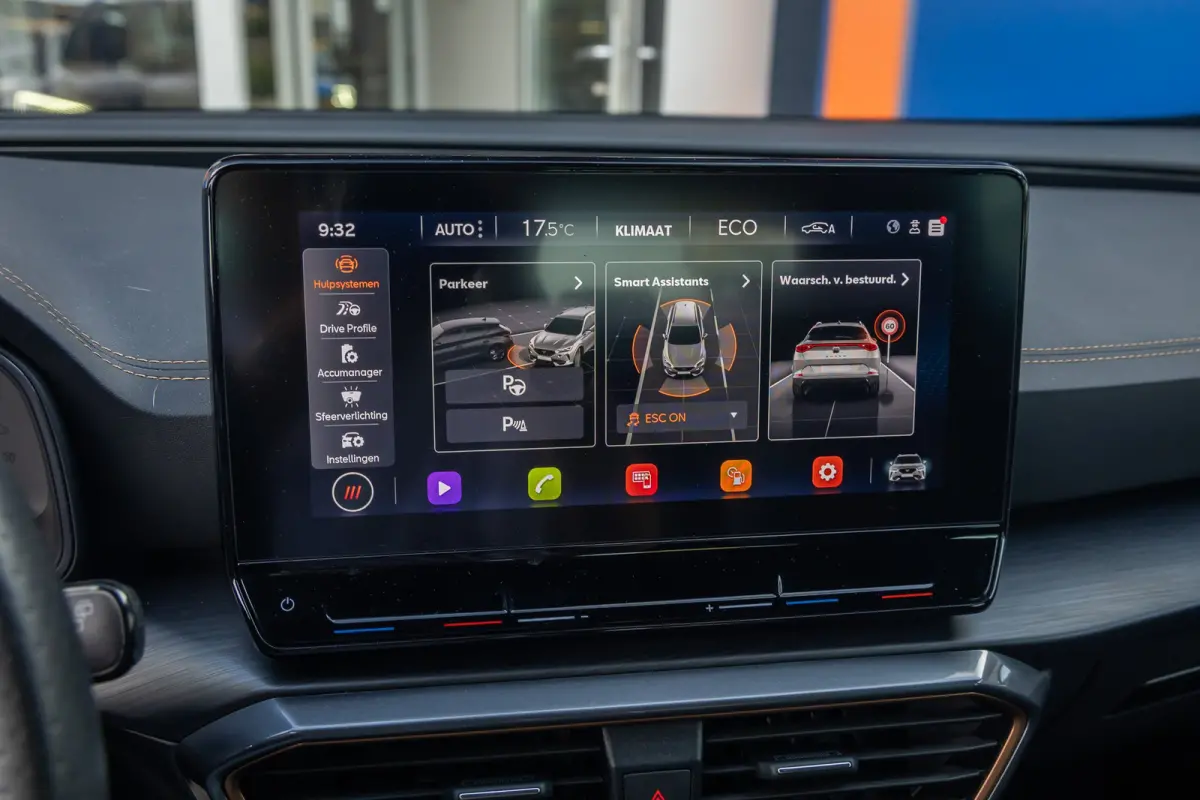 1.4 e-Hybrid Business | Cruise control adaptief | Apple Carplay/Android Auto | Full-LED | Digitaal dashboard | Keyless start | Airco (automatisch) | Apple Carplay/Android Auto|telefoonintegr