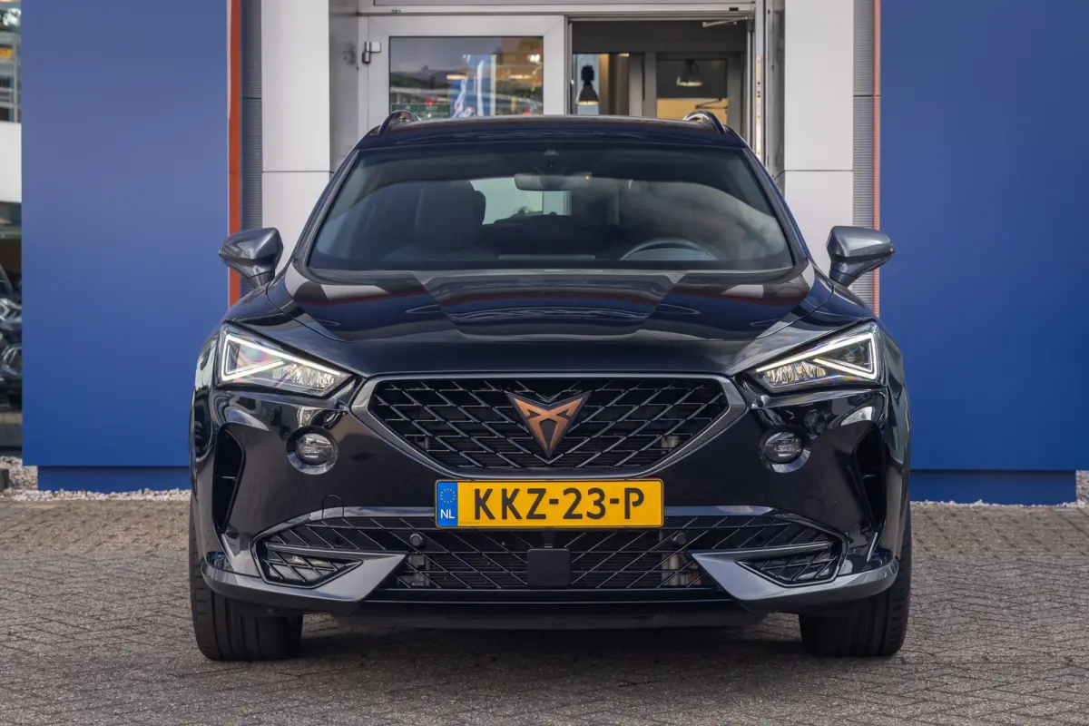 1.4 e-Hybrid Business | Cruise control adaptief | Apple Carplay/Android Auto | Full-LED | Digitaal dashboard | Keyless start | Airco (automatisch) | Apple Carplay/Android Auto|telefoonintegr