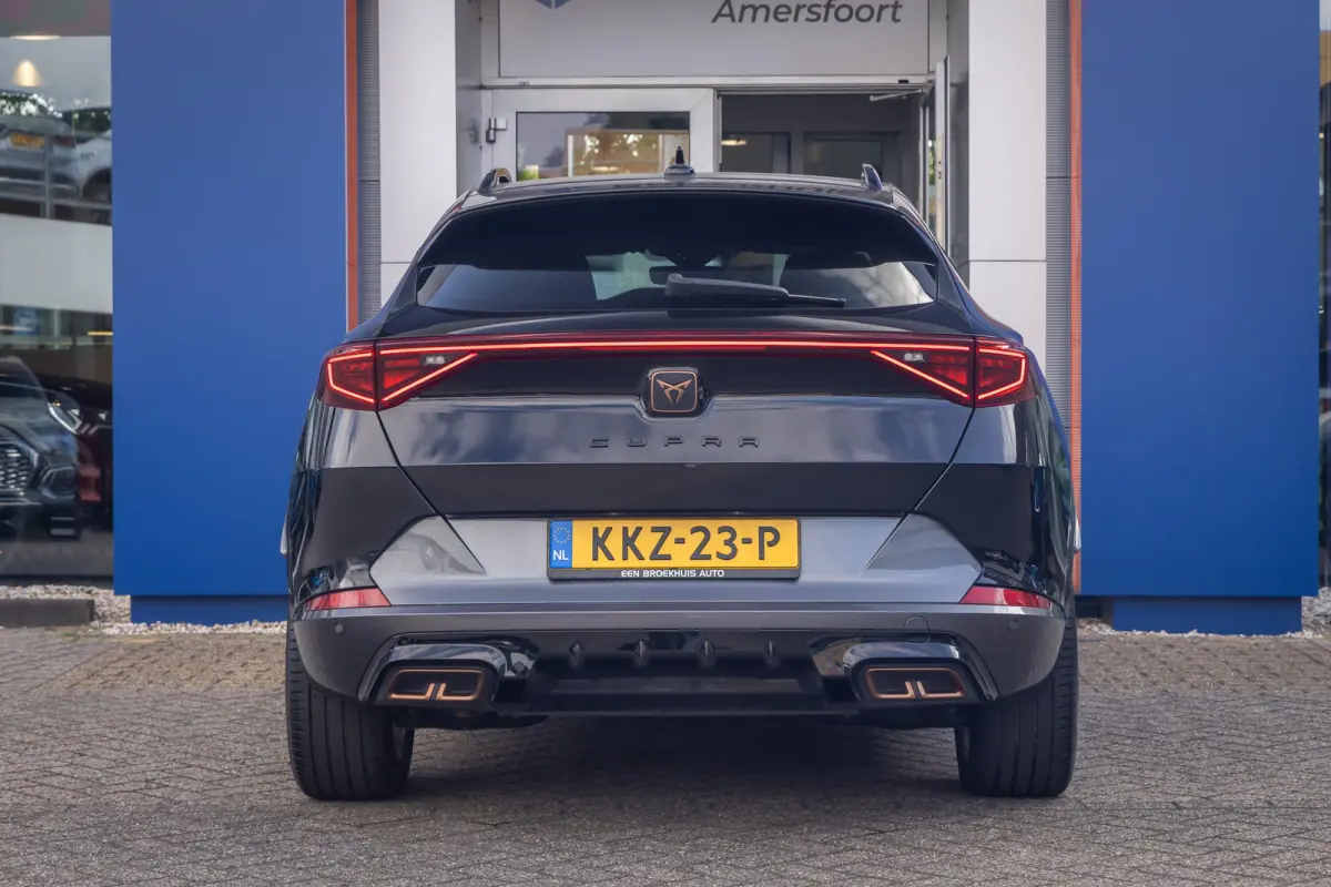 1.4 e-Hybrid Business | Cruise control adaptief | Apple Carplay/Android Auto | Full-LED | Digitaal dashboard | Keyless start | Airco (automatisch) | Apple Carplay/Android Auto|telefoonintegr