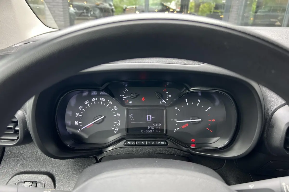 1.5 D-4D Live I 48.501 km I Topstaat