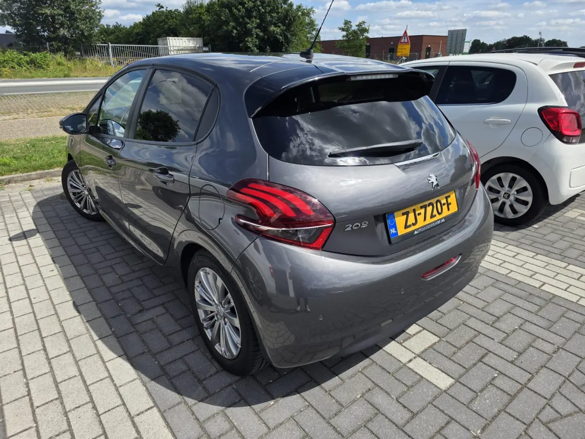 1.2 PureTech Signature | NL-Auto | Cruise Control | Airco | Apple Carplay & Android Auto