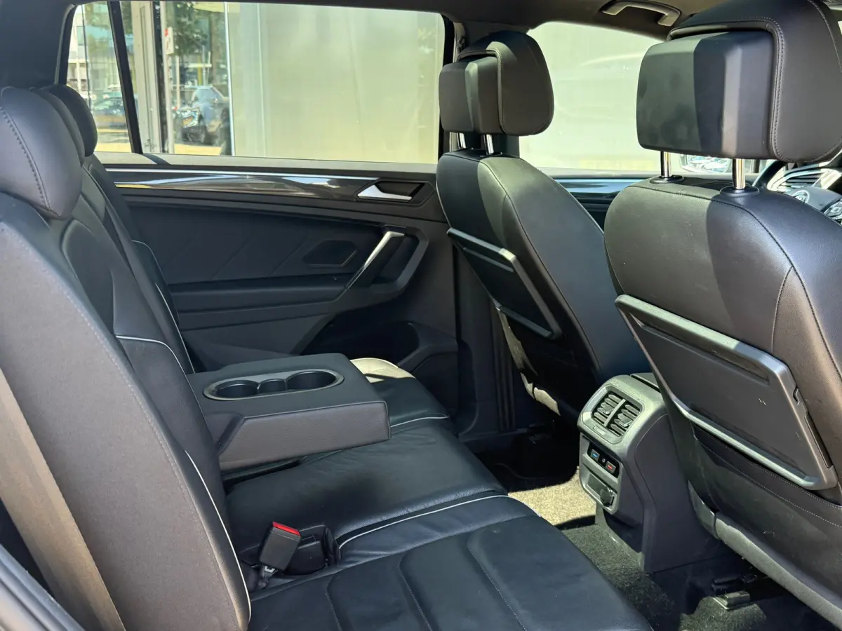 1.5 TSI Highline R-Line 7pers Pano|Leder|Stuurver|Dealer onderhouden