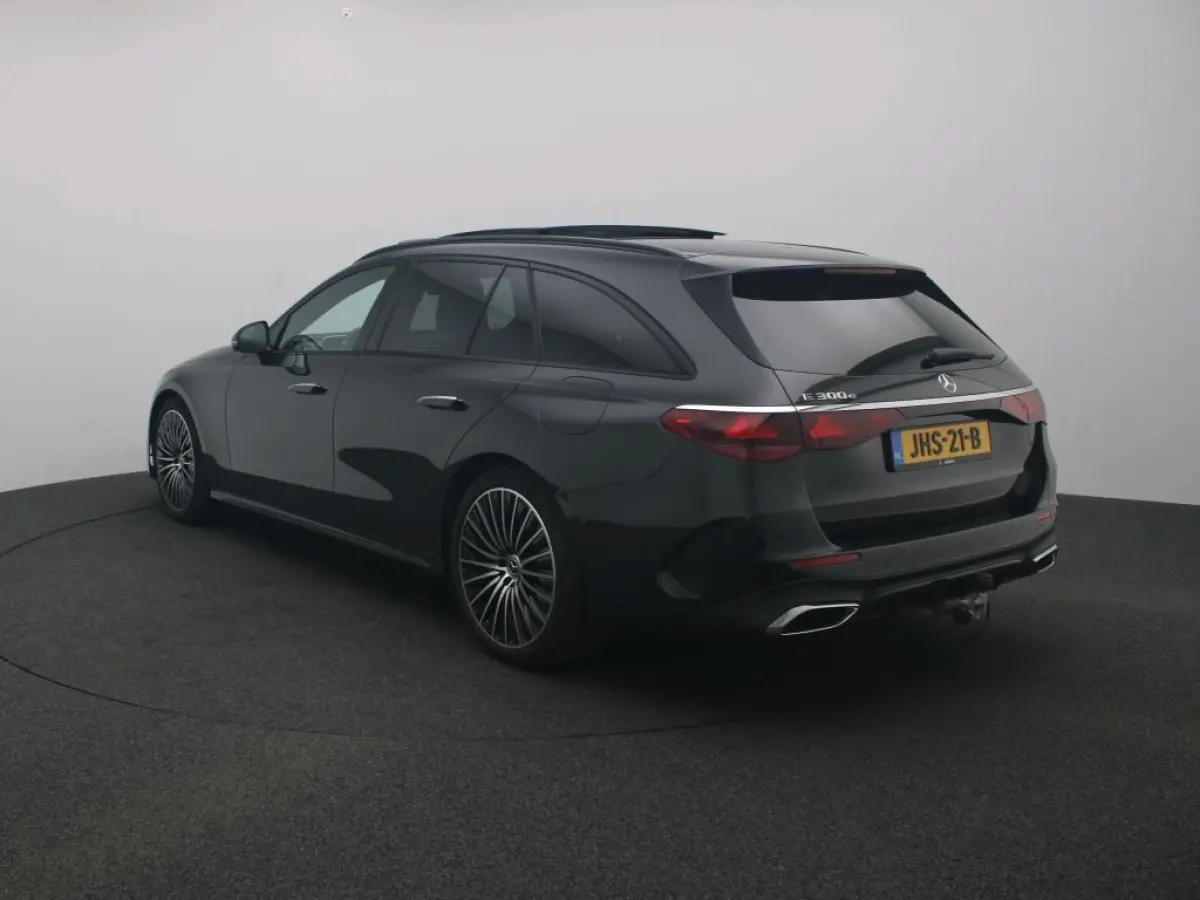 300 e Sport Edition / Premium/ Night/ 20 inch/ Rijassistentiepakket Plus/ SUPERSCREEN/ Burmester 4D/ El. Trekhaak