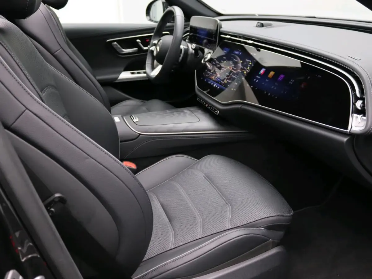 300 e Sport Edition / Premium/ Night/ 20 inch/ Rijassistentiepakket Plus/ SUPERSCREEN/ Burmester 4D/ El. Trekhaak