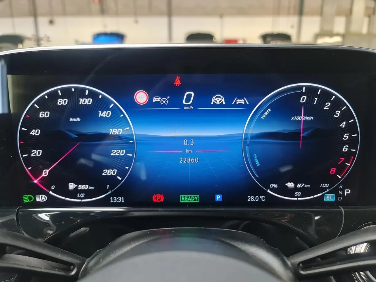 300 e Sport Edition / Premium/ Night/ 20 inch/ Rijassistentiepakket Plus/ SUPERSCREEN/ Burmester 4D/ El. Trekhaak