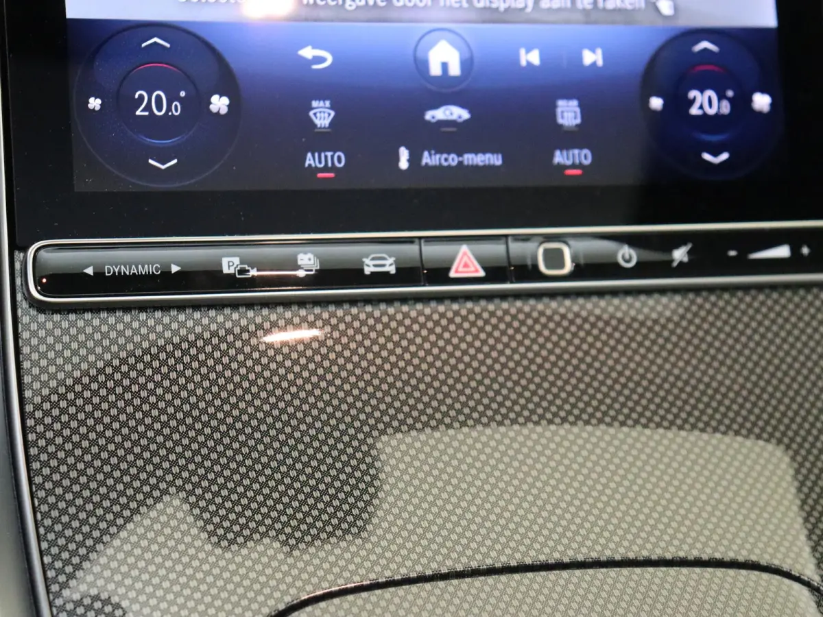 300e 4MATIC Business Solution AMG Premium Plus - Nightpakket - Trekhaak - Distronic - Panoramdak - Carplay
