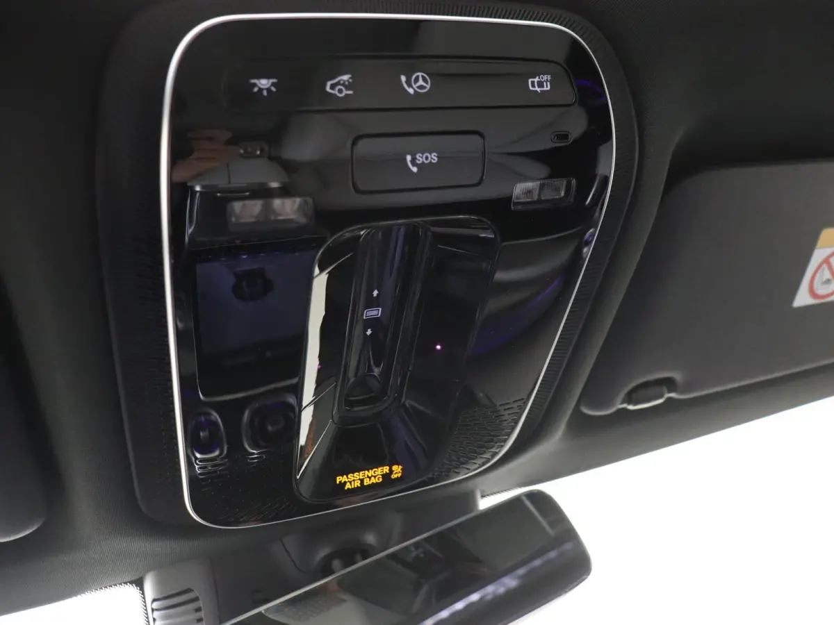 300e 4MATIC Business Solution AMG Premium Plus - Nightpakket - Trekhaak - Distronic - Panoramdak - Carplay
