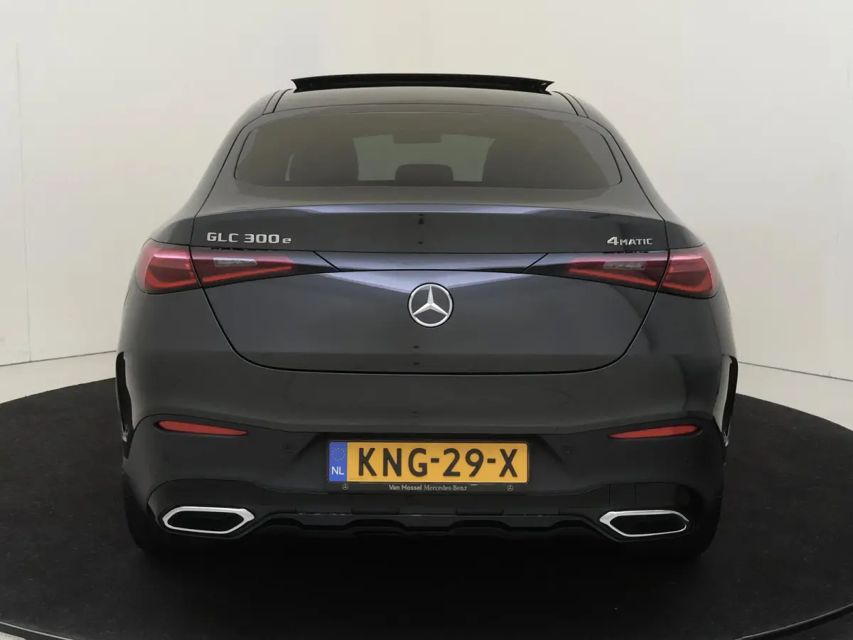 300e 4MATIC Business Solution AMG Premium Plus - Nightpakket - Trekhaak - Distronic - Panoramdak - Carplay