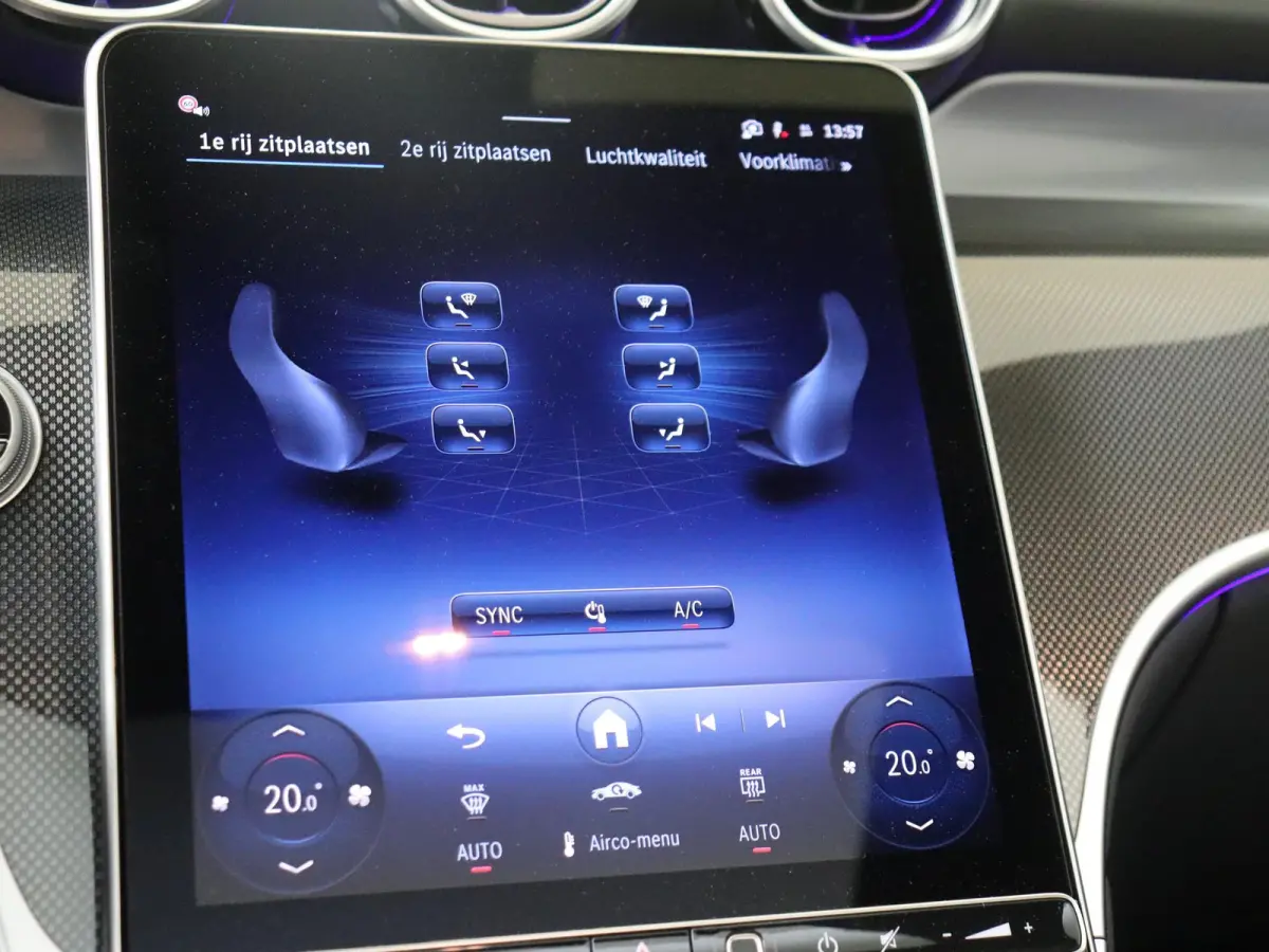 300e 4MATIC Business Solution AMG Premium Plus - Nightpakket - Trekhaak - Distronic - Panoramdak - Carplay