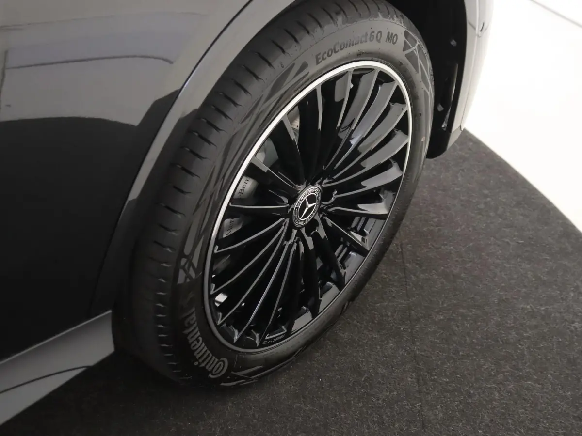 300e 4MATIC Business Solution AMG Premium Plus - Nightpakket - Trekhaak - Distronic - Panoramdak - Carplay