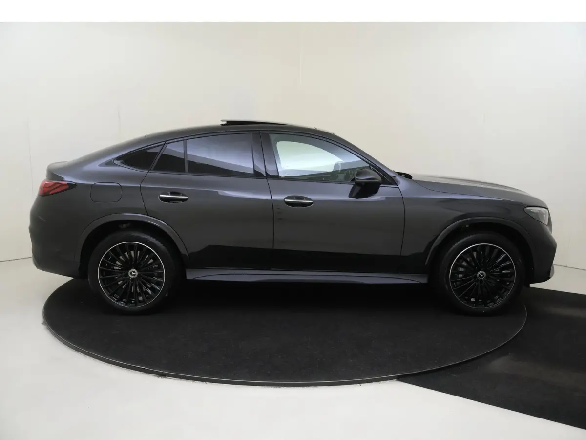 300e 4MATIC Business Solution AMG Premium Plus - Nightpakket - Trekhaak - Distronic - Panoramdak - Carplay