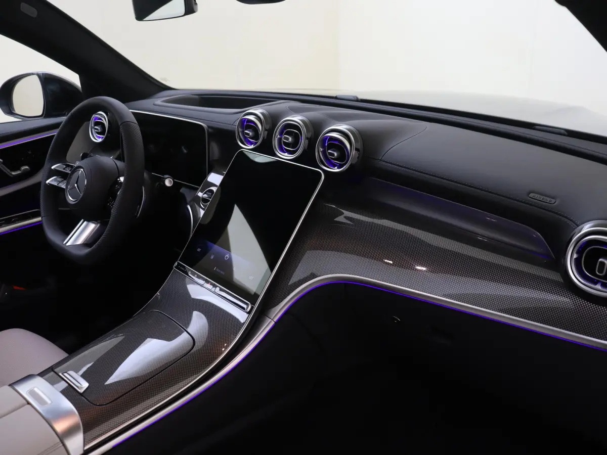 300e 4MATIC Business Solution AMG Premium Plus - Nightpakket - Trekhaak - Distronic - Panoramdak - Carplay