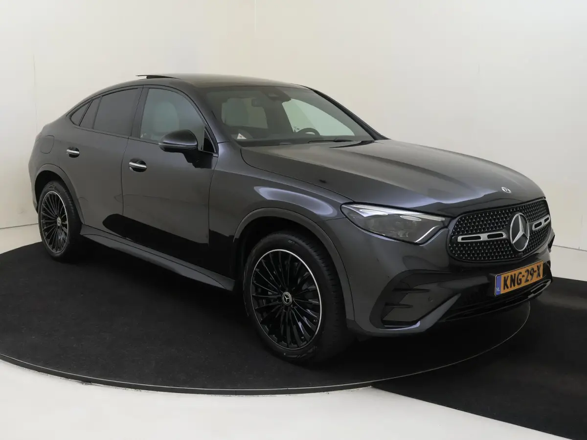 300e 4MATIC Business Solution AMG Premium Plus - Nightpakket - Trekhaak - Distronic - Panoramdak - Carplay