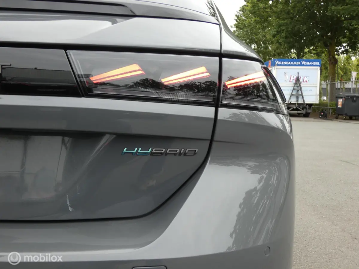1.6 HYbrid 180 e-EAT8 Allure Avantage