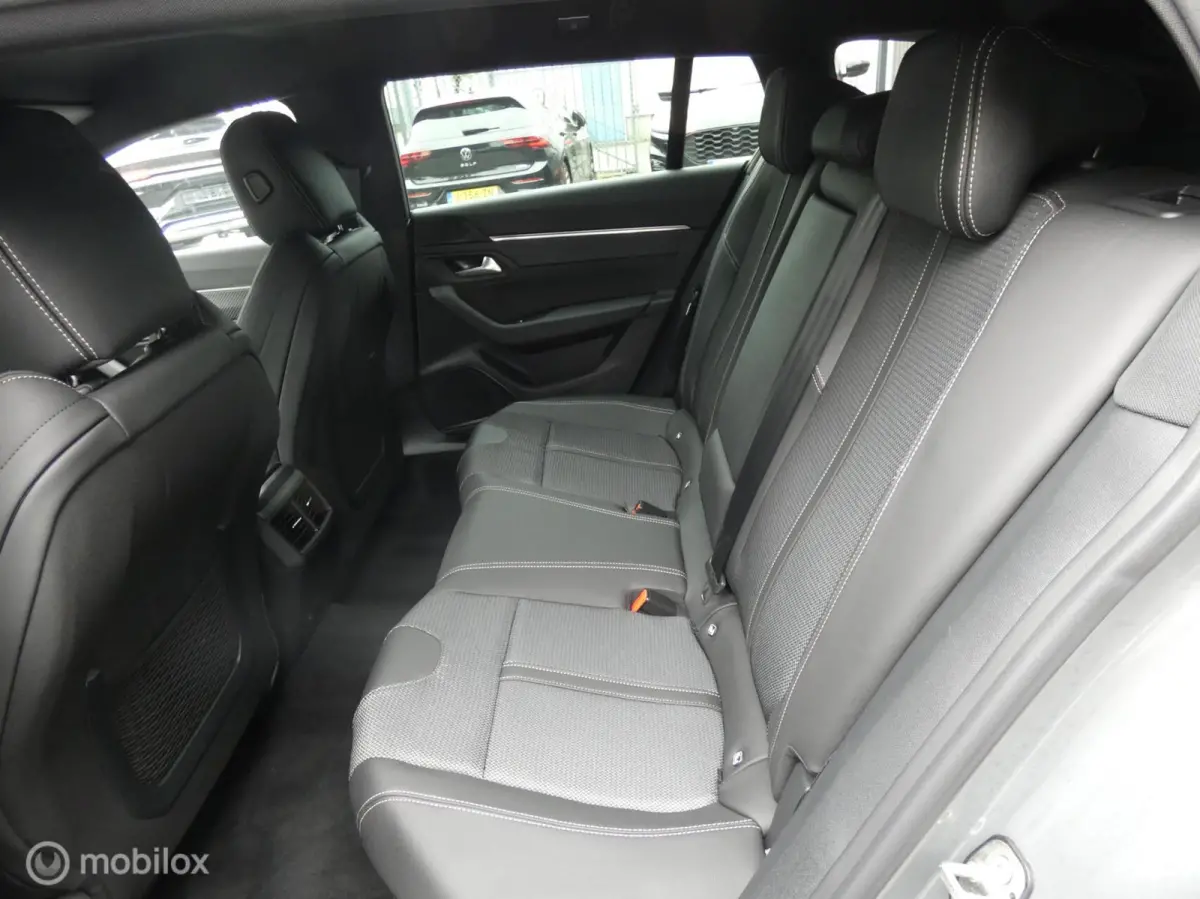 1.6 HYbrid 180 e-EAT8 Allure Avantage
