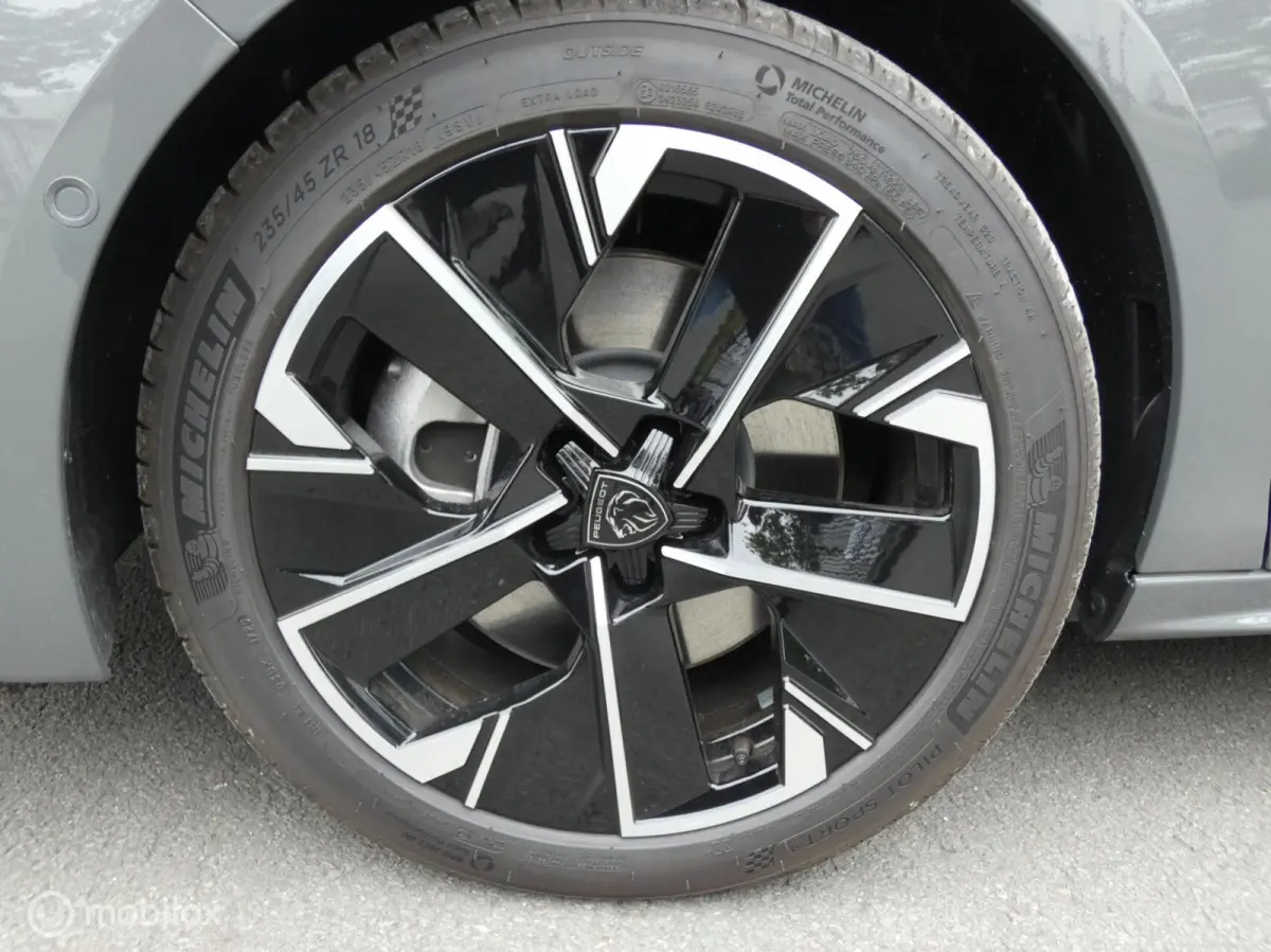 1.6 HYbrid 180 e-EAT8 Allure Avantage