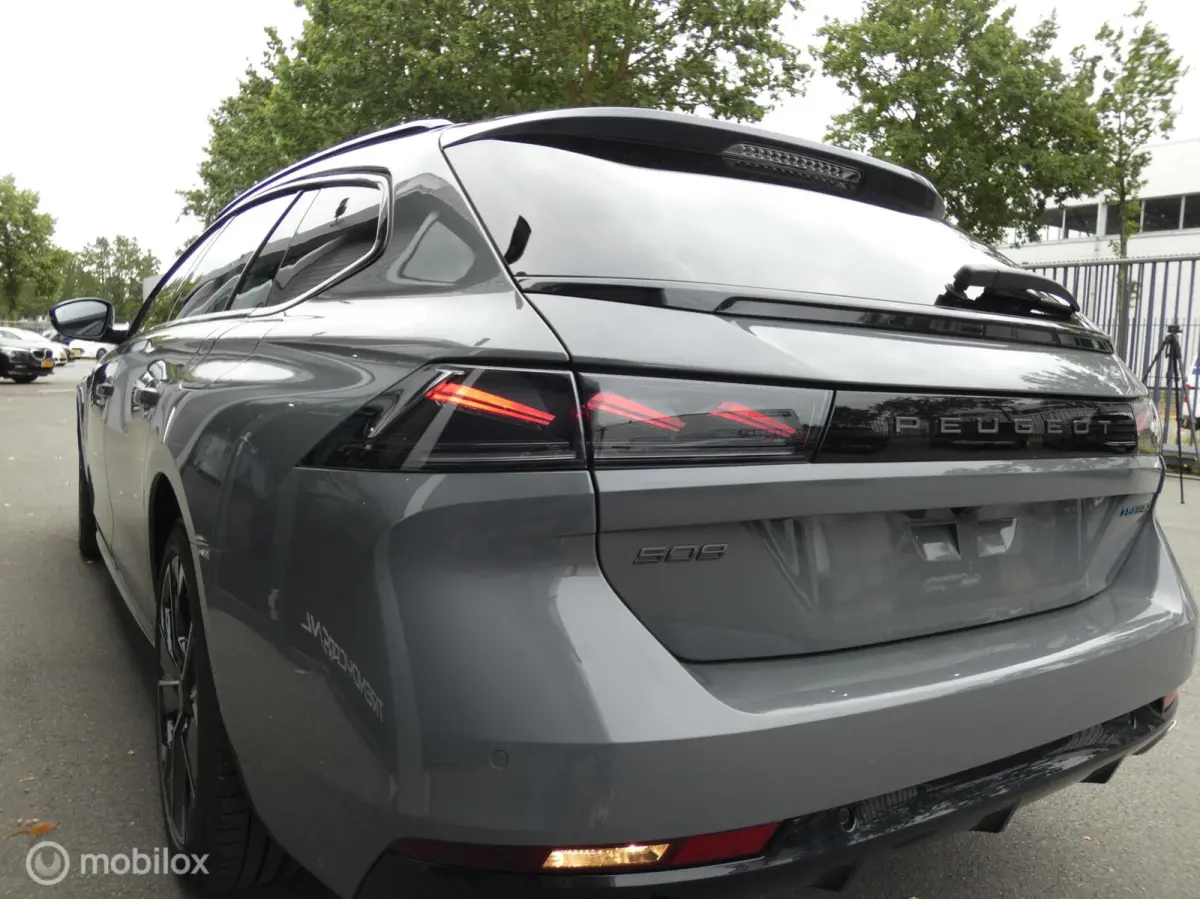 1.6 HYbrid 180 e-EAT8 Allure Avantage