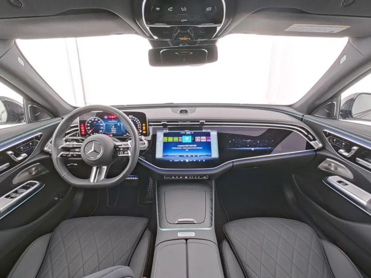 400 e 4MATIC AMG Line / Premium/ Panoramadak/ AIRMATIC/ Achterasbesturing/ Burmester 4D/ SUPERSCREEN/ Night/ 20 inch/ Nappa/ 3D Display/ Verlichte Grille