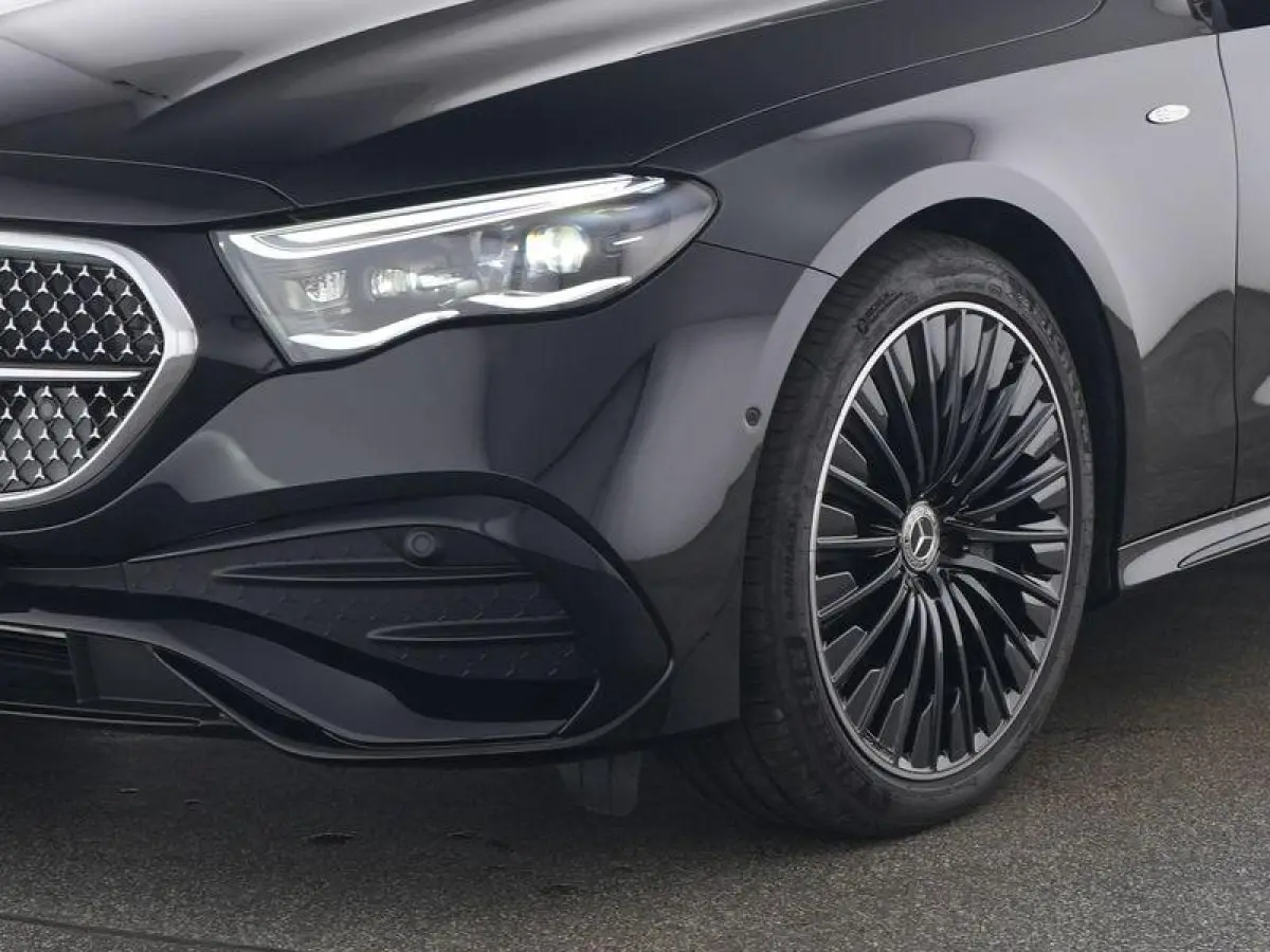 400 e 4MATIC AMG Line / Premium/ Panoramadak/ AIRMATIC/ Achterasbesturing/ Burmester 4D/ SUPERSCREEN/ Night/ 20 inch/ Nappa/ 3D Display/ Verlichte Grille