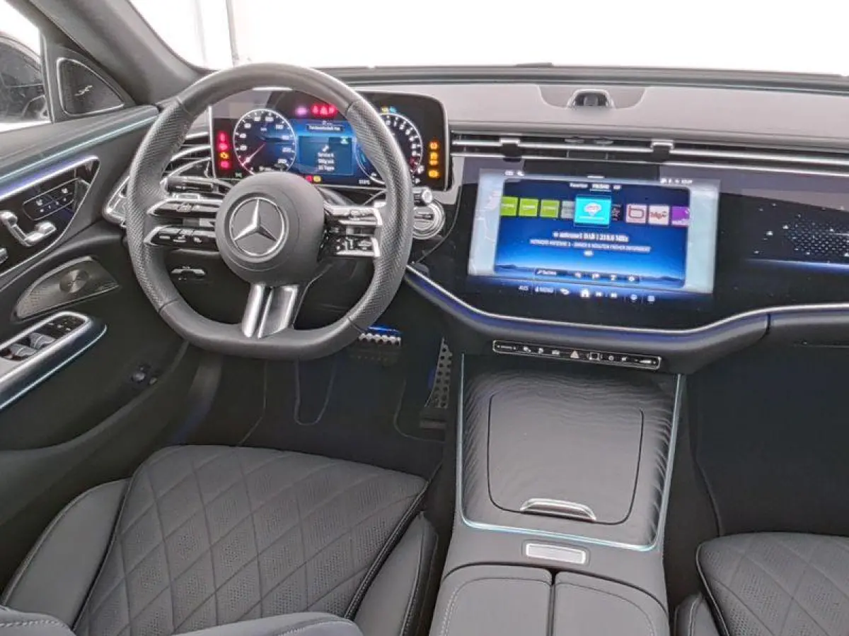 400 e 4MATIC AMG Line / Premium/ Panoramadak/ AIRMATIC/ Achterasbesturing/ Burmester 4D/ SUPERSCREEN/ Night/ 20 inch/ Nappa/ 3D Display/ Verlichte Grille