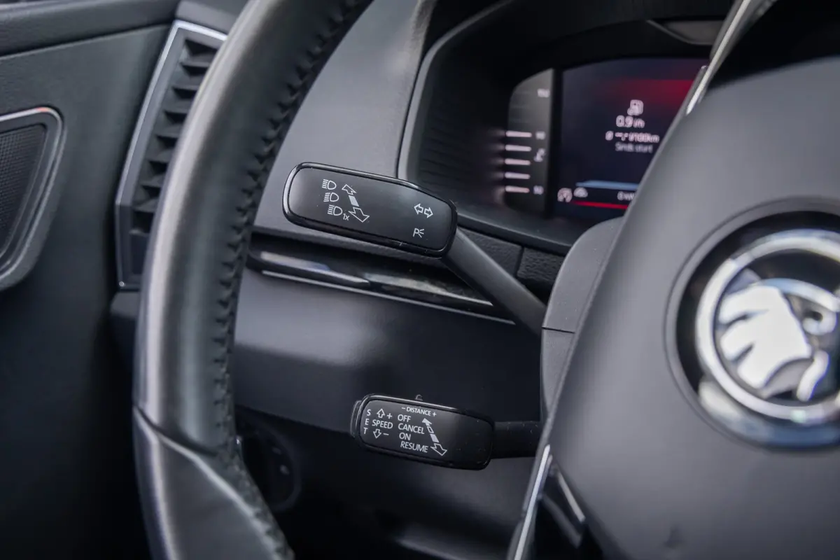 1.5 TSI ACT Business Edition Plus | Leder | Camera | Cruise control adaptief | Stoel+stuur verwarming | Keyless entry/start | Apple Carplay/Android Auto | Digitaal dashboard | | Achteruitrij