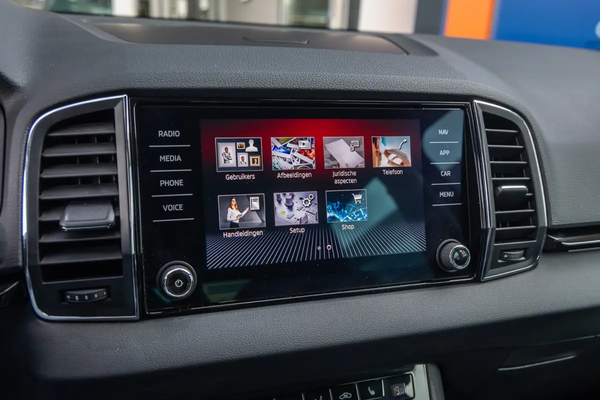 1.5 TSI ACT Business Edition Plus | Leder | Camera | Cruise control adaptief | Stoel+stuur verwarming | Keyless entry/start | Apple Carplay/Android Auto | Digitaal dashboard | | Achteruitrij