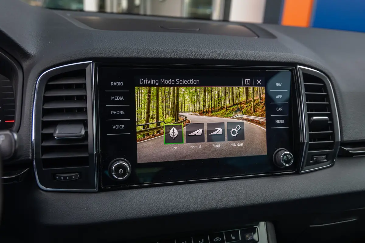 1.5 TSI ACT Business Edition Plus | Leder | Camera | Cruise control adaptief | Stoel+stuur verwarming | Keyless entry/start | Apple Carplay/Android Auto | Digitaal dashboard | | Achteruitrij