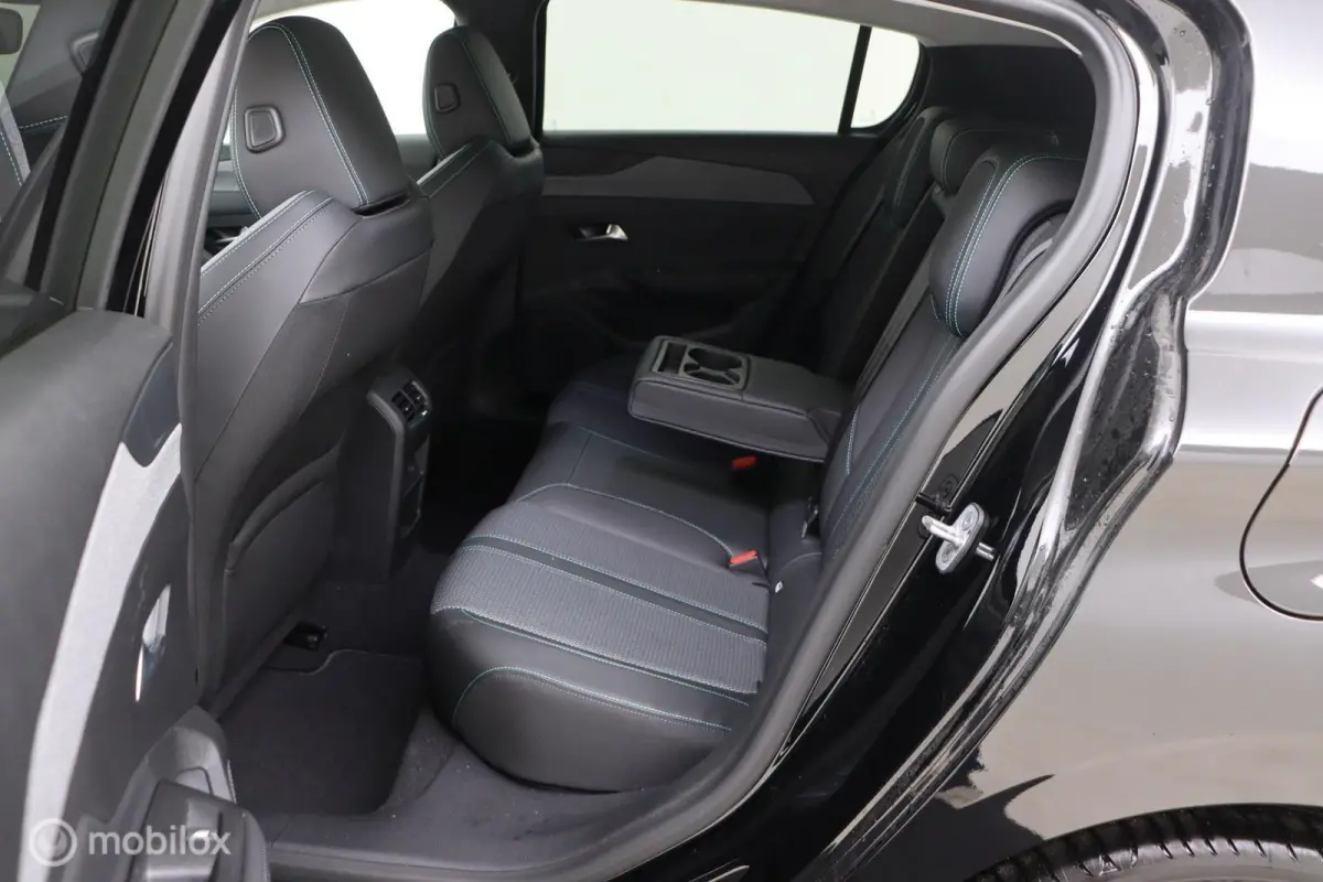1.6 Plug-in Hybrid 195 Allure