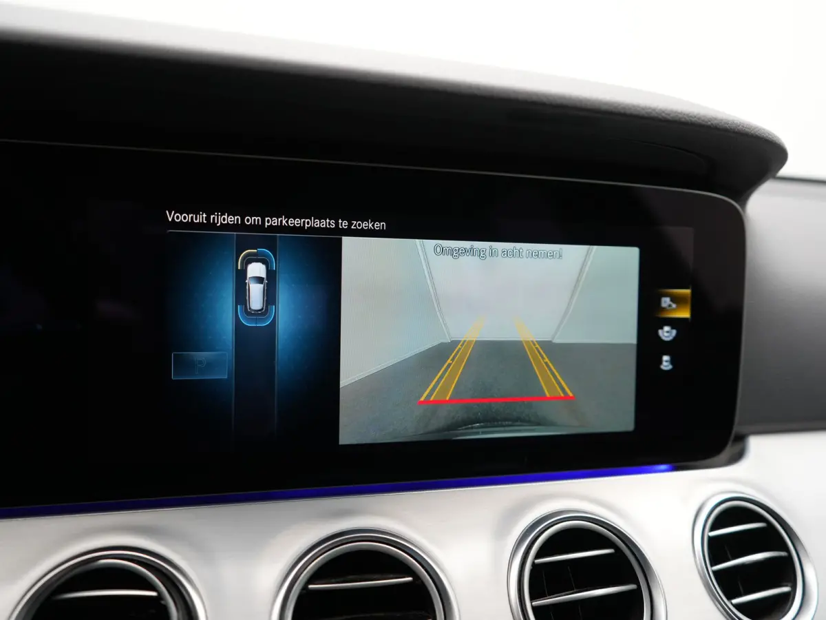 300e Avantgarde PHEV 320pk Dealer O.H | Widescreen | Sfeerverlichting | Lederen Sportstoelen Verwarmd | Apple Carplay | Camera | Cruise Control |  Navigatie | DAB |  Plug In Hybrid