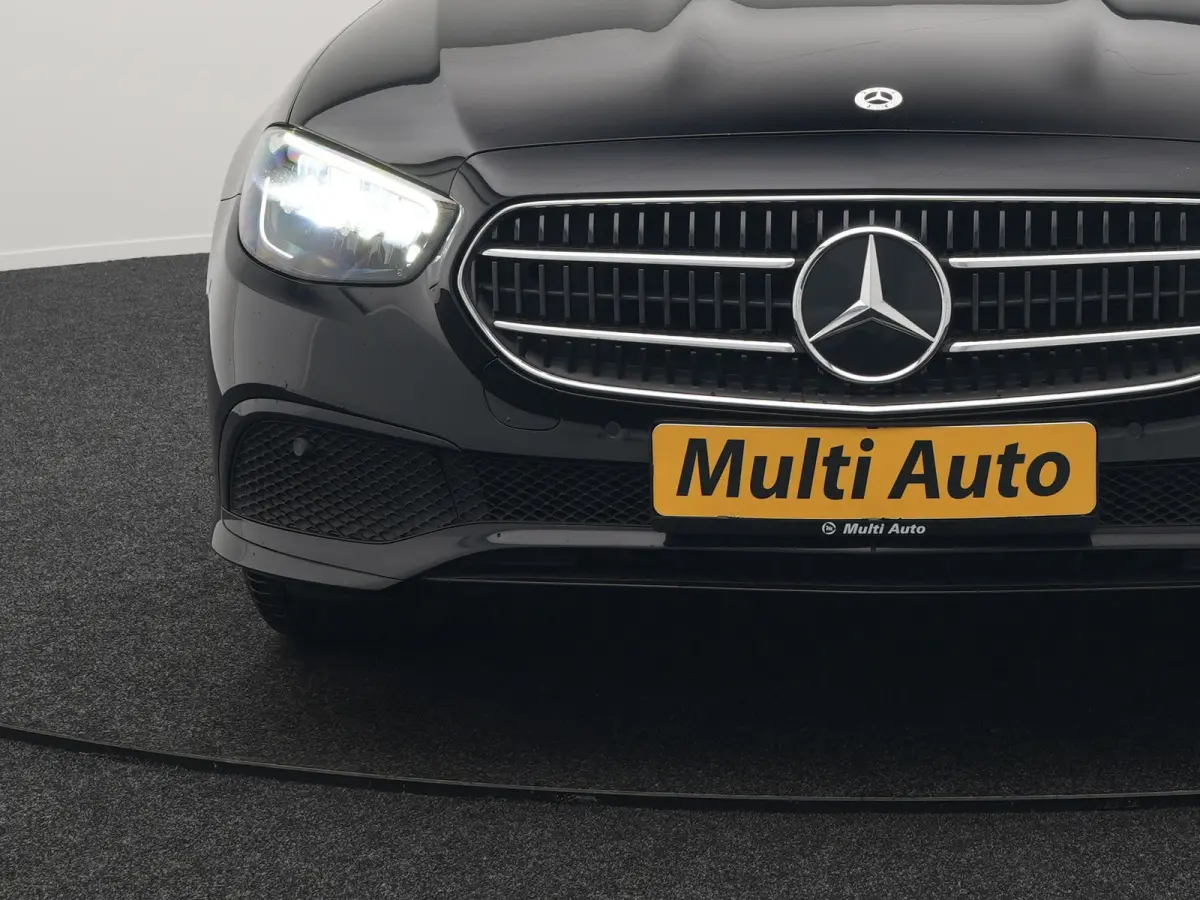 300e Avantgarde PHEV 320pk Dealer O.H | Widescreen | Sfeerverlichting | Lederen Sportstoelen Verwarmd | Apple Carplay | Camera | Cruise Control |  Navigatie | DAB |  Plug In Hybrid