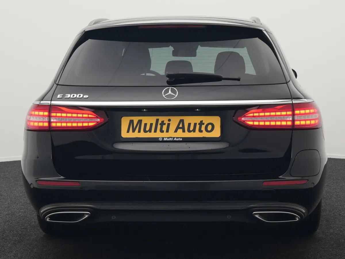 300e Avantgarde PHEV 320pk Dealer O.H | Widescreen | Sfeerverlichting | Lederen Sportstoelen Verwarmd | Apple Carplay | Camera | Cruise Control |  Navigatie | DAB |  Plug In Hybrid