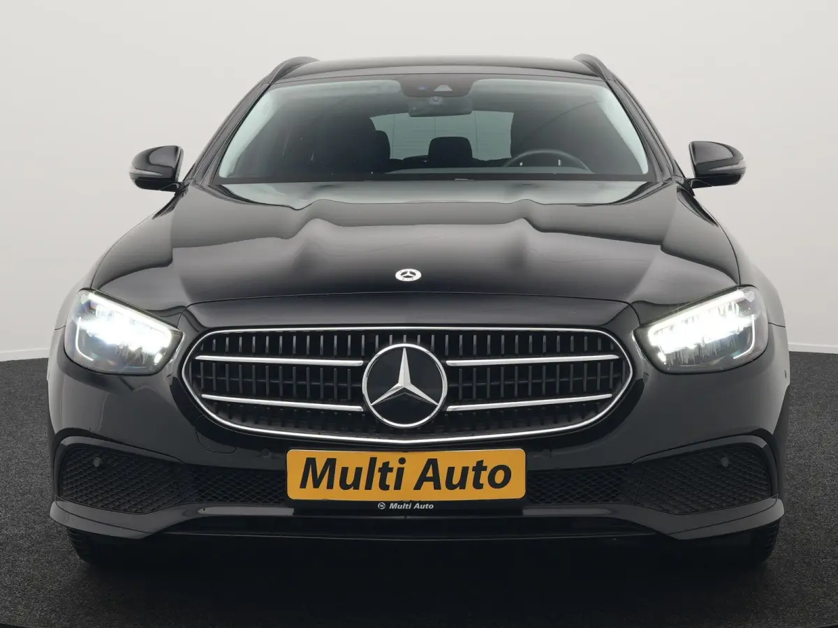 300e Avantgarde PHEV 320pk Dealer O.H | Widescreen | Sfeerverlichting | Lederen Sportstoelen Verwarmd | Apple Carplay | Camera | Cruise Control |  Navigatie | DAB |  Plug In Hybrid