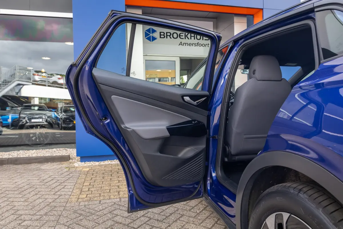 Pro 77 kWh | Cruise control adaptief | Camera | Apple Carplay/Android Auto | 19'' | Keyless | Led | Navigatie | Achteruitrijcamera | Apple Carplay/Android Auto|telefoonintegratie premium | C