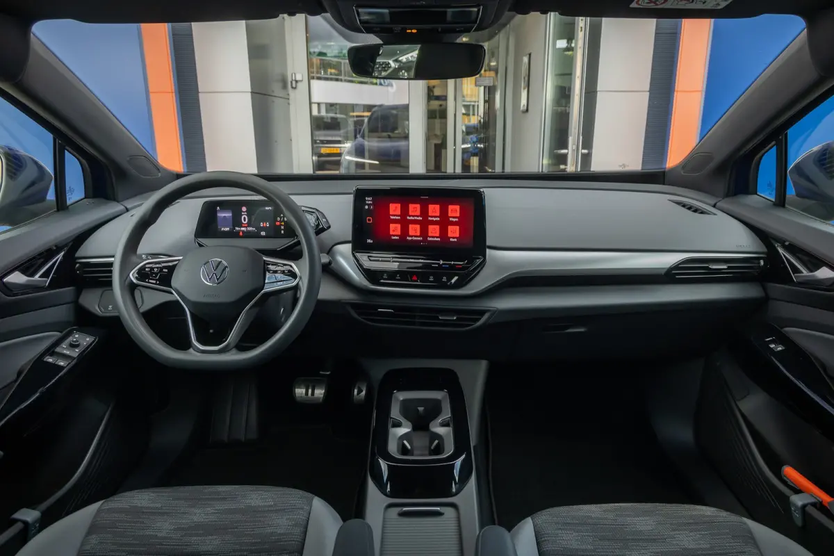 Pro 77 kWh | Cruise control adaptief | Camera | Apple Carplay/Android Auto | 19'' | Keyless | Led | Navigatie | Achteruitrijcamera | Apple Carplay/Android Auto|telefoonintegratie premium | C