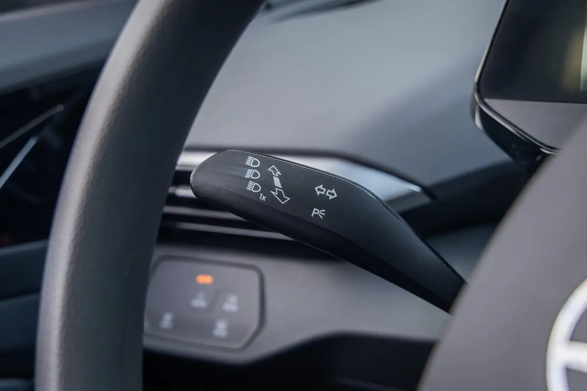 Pro 77 kWh | Cruise control adaptief | Camera | Apple Carplay/Android Auto | 19'' | Keyless | Led | Navigatie | Achteruitrijcamera | Apple Carplay/Android Auto|telefoonintegratie premium | C