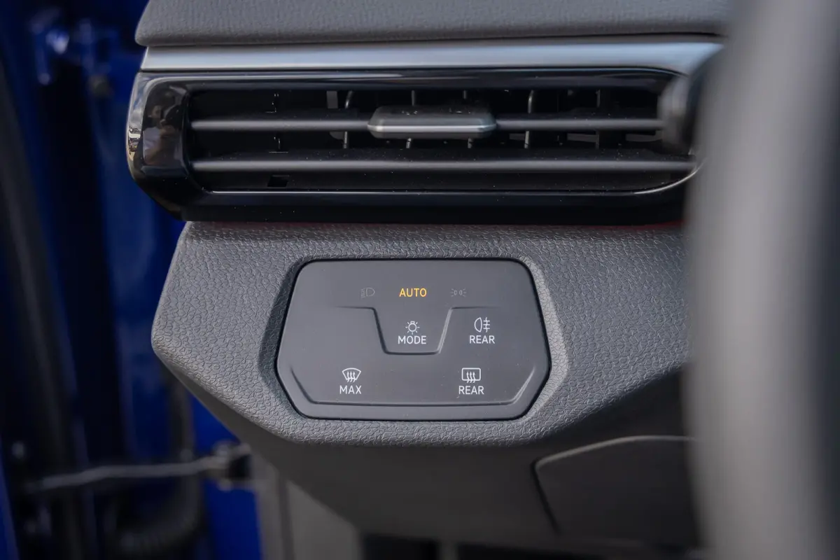 Pro 77 kWh | Cruise control adaptief | Camera | Apple Carplay/Android Auto | 19'' | Keyless | Led | Navigatie | Achteruitrijcamera | Apple Carplay/Android Auto|telefoonintegratie premium | C