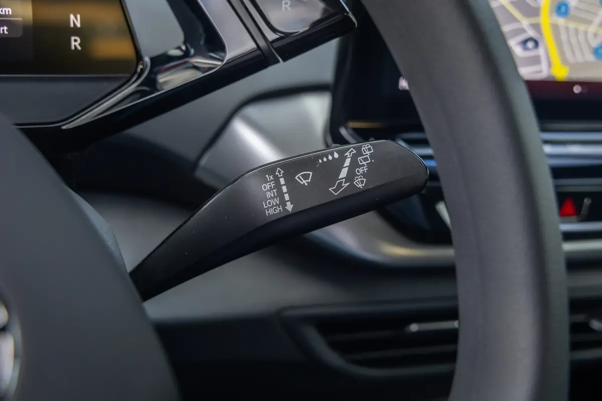 Pro 77 kWh | Cruise control adaptief | Camera | Apple Carplay/Android Auto | 19'' | Keyless | Led | Navigatie | Achteruitrijcamera | Apple Carplay/Android Auto|telefoonintegratie premium | C