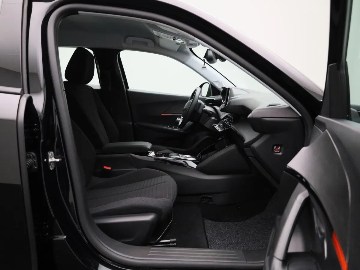 EV Active Pack 50 kWh | 93% SOH | Cruise Control | Keyless | Apple Carplay/Android Auto | Navigatie | DAB |