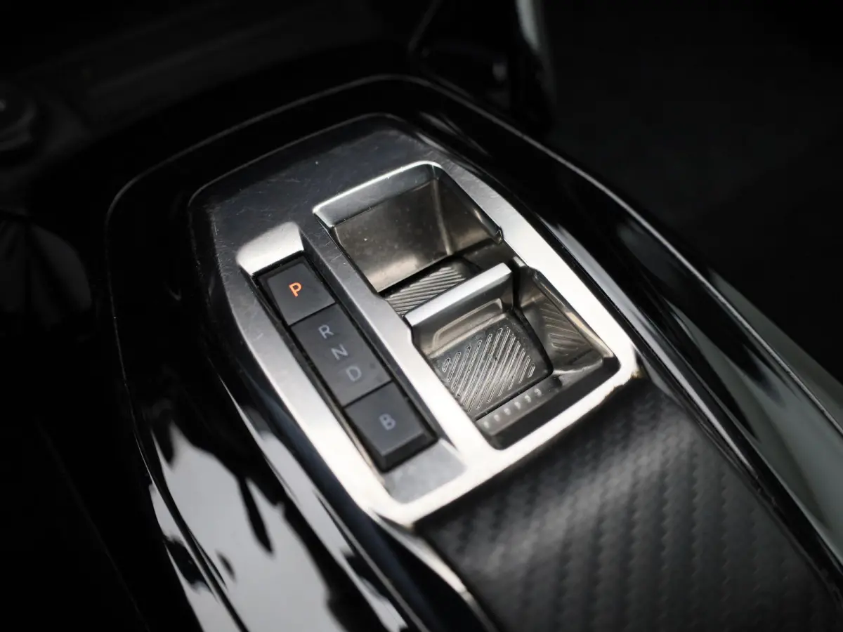 EV Active Pack 50 kWh | 93% SOH | Cruise Control | Keyless | Apple Carplay/Android Auto | Navigatie | DAB |