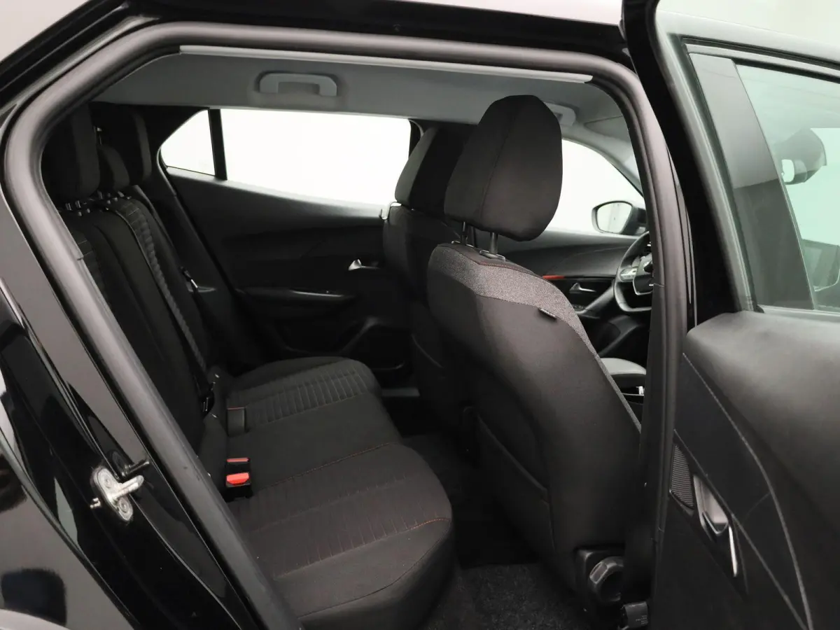 EV Active Pack 50 kWh | 93% SOH | Cruise Control | Keyless | Apple Carplay/Android Auto | Navigatie | DAB |