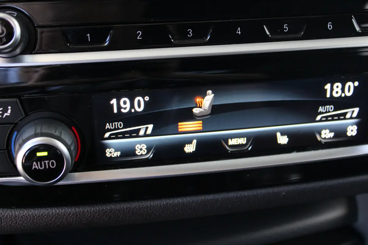 530e xDrive High Executive | M Sport | SOH 83% | Alcantara bekleding | Harman kardon audio | Apple carplay & Android auto |